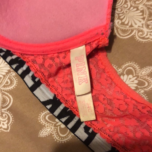 Racerback vs bra - Picture 2 of 2